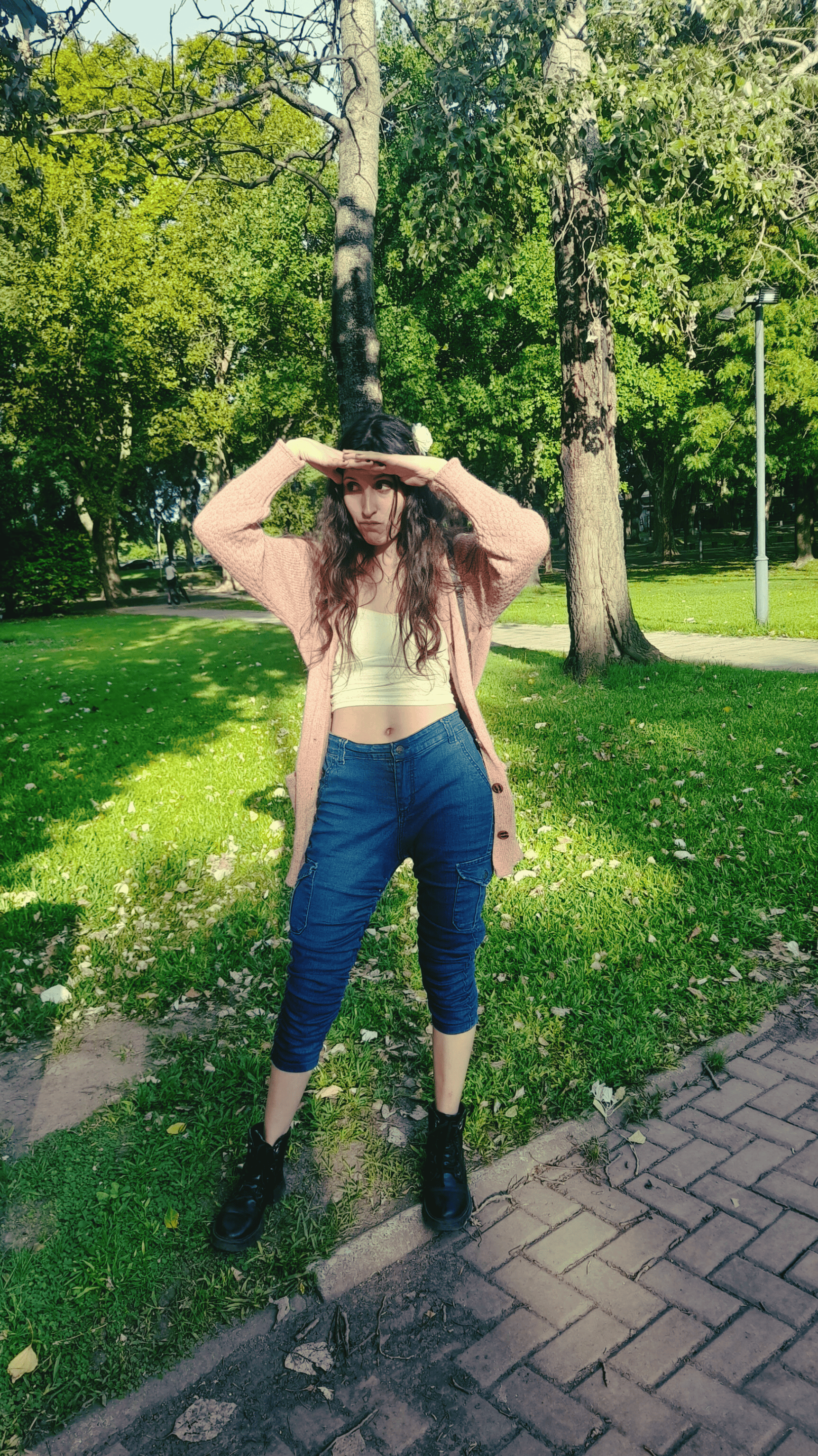 Aylin Llans, artista visual y poeta